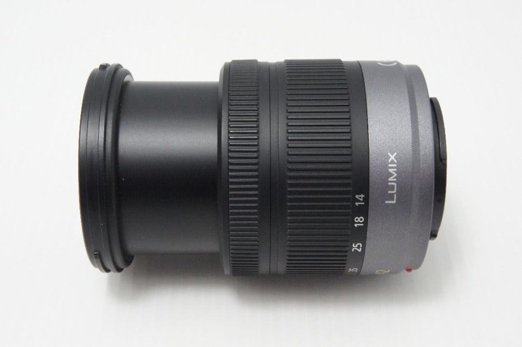美品 Panasonic LUMIX G VARIO 14-42mm F3.5-5.6 ASPH. MEGA O.I.S H-FS014042 マイクロフォーサーズ フード付 260620ag