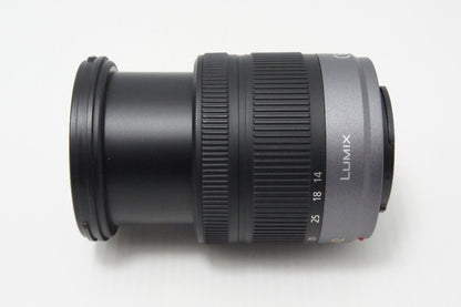 美品 Panasonic LUMIX G VARIO 14-42mm F3.5-5.6 ASPH. MEGA O.I.S H-FS014042 マイクロフォーサーズ フード付 260620ag
