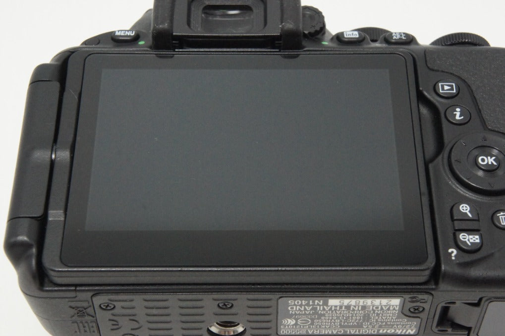 美品 Nikon ニコン D5500 ボディ デジタル一眼レフカメラ ブラック 260616f