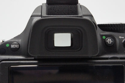 美品 Nikon ニコン D5200 ボディ + AF-S DX 18-55mm VR レンズキット デジタル一眼レフカメラ 260618s