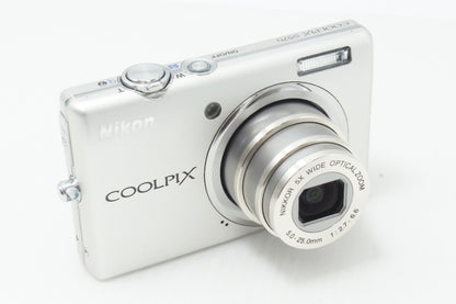 良品 Nikon ニコン COOLPIX S570 コンパクトデジタルカメラ シルバー 260624ai