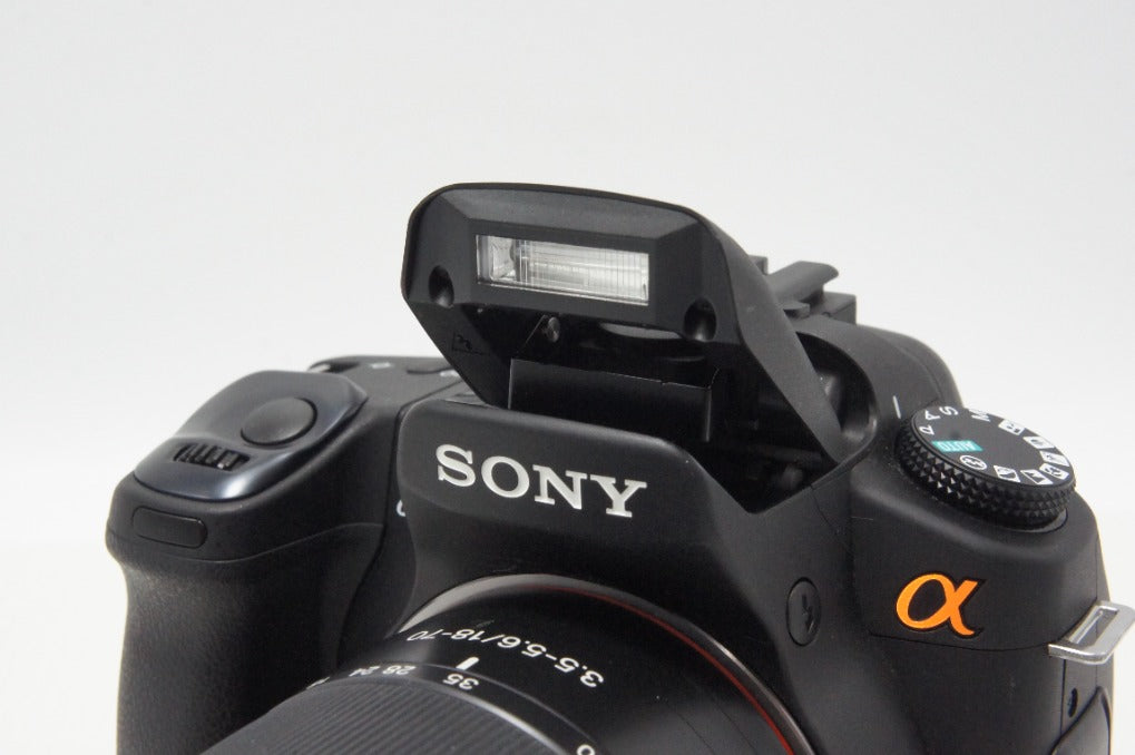 美品 SONY ソニー α300 ボディ + DT 18-70mm レンズキット デジタル一眼レフカメラ 260624n