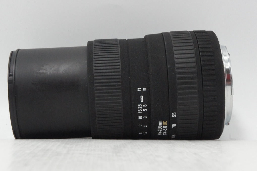良品 SIGMA シグマ 55-200mm f4-5.6 DC Canon キヤノン EFマウント APS-C ズームレンズ フード付 260616h