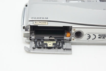 訳あり品 FUJIFILM フジフィルム FinePix Z700EXR コンパクトデジタルカメラ シルバー 260616q