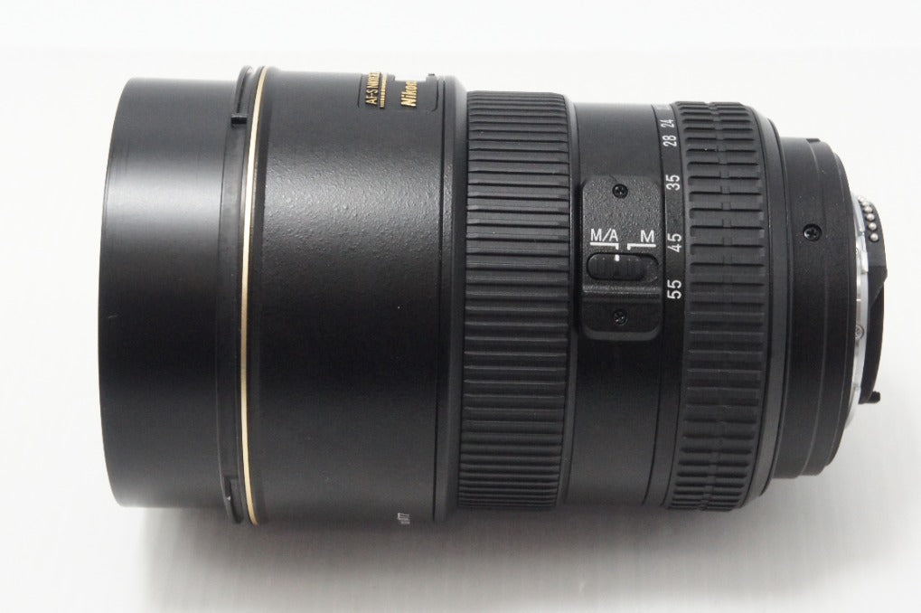 美品 Nikon ニコン AF-S DX ZOOM NIKKOR 17-55mm F2.8G IF ED APS-C ズームレンズ フード付 260626p