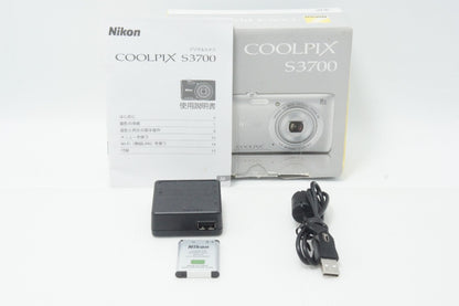 美品 Nikon ニコン COOLPIX S3700 コンパクトデジタルカメラ シルバー 元箱付 260626e
