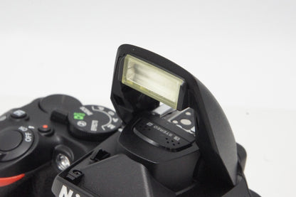 美品 Nikon ニコン D5500 ボディ デジタル一眼レフカメラ ブラック 260616f