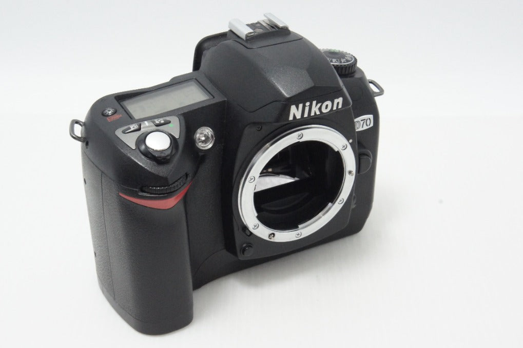 良品 Nikon ニコン D70 ボディ デジタル一眼レフカメラ ブラック ケース付 260616an