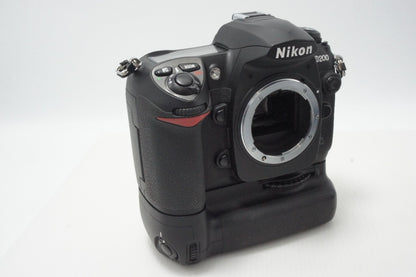 Nikon ニコン D200 ボディ デジタル一眼レフカメラ マルチパワーバッテリーパック MB-D200付 260626s