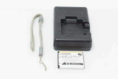 訳あり品 FUJIFILM フジフィルム FinePix Z700EXR コンパクトデジタルカメラ シルバー 260616q