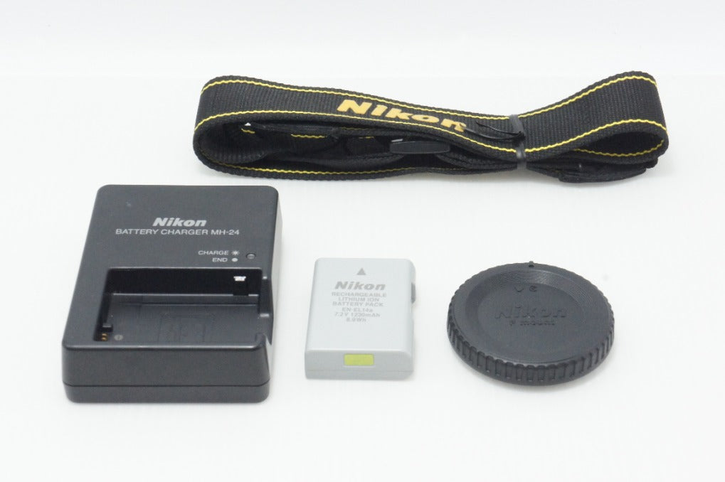 美品 Nikon ニコン D5500 デジタル一眼レフカメラ 260619a