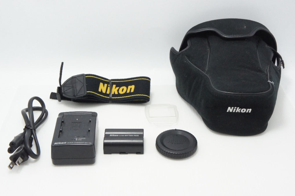 良品 Nikon ニコン D70 ボディ デジタル一眼レフカメラ ブラック ケース付 260616an