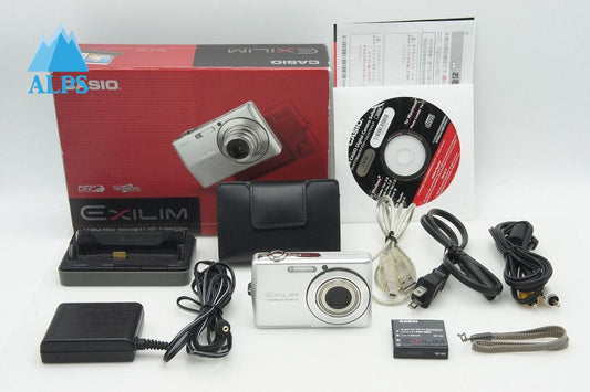 美品 CASIO カシオ EXILIM EX-Z700 コンパクトデジタルカメラ シルバー 元箱付 251222h