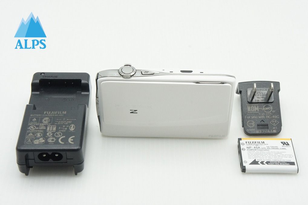 良品 FUJIFILM フジフィルム FinePix Z900EXR コンパクトデジタルカメラ ホワイト 251224t