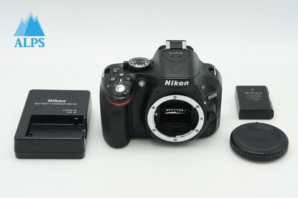 美品 Nikon ニコン D5200 ボディ デジタル一眼レフカメラ 260209t