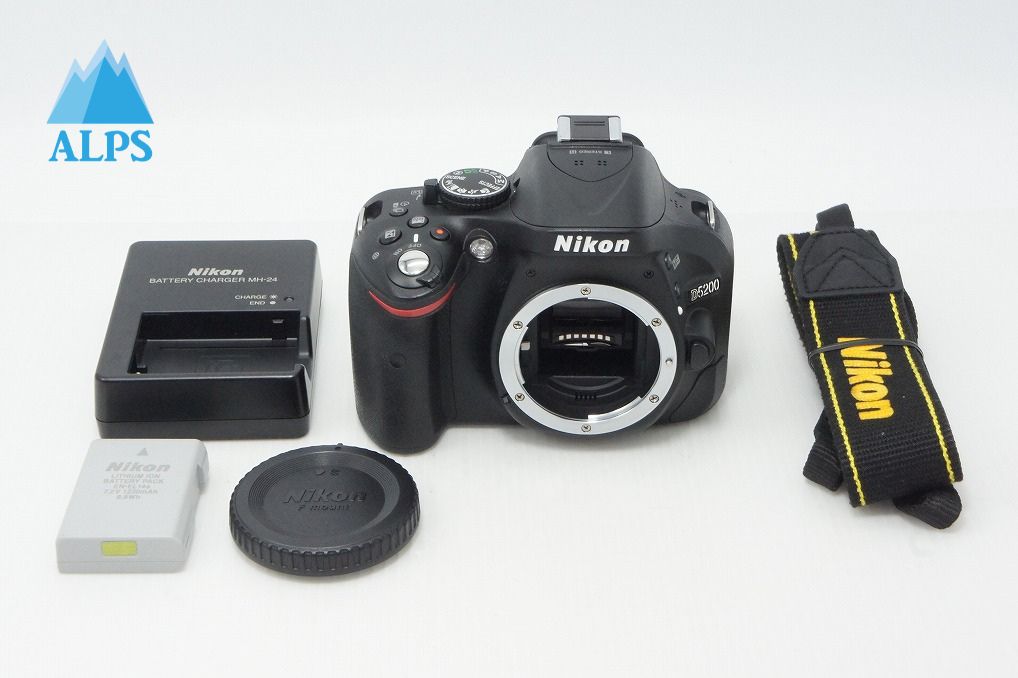 良品 Nikon ニコン D5200 ボディ デジタル一眼レフカメラ 260514a