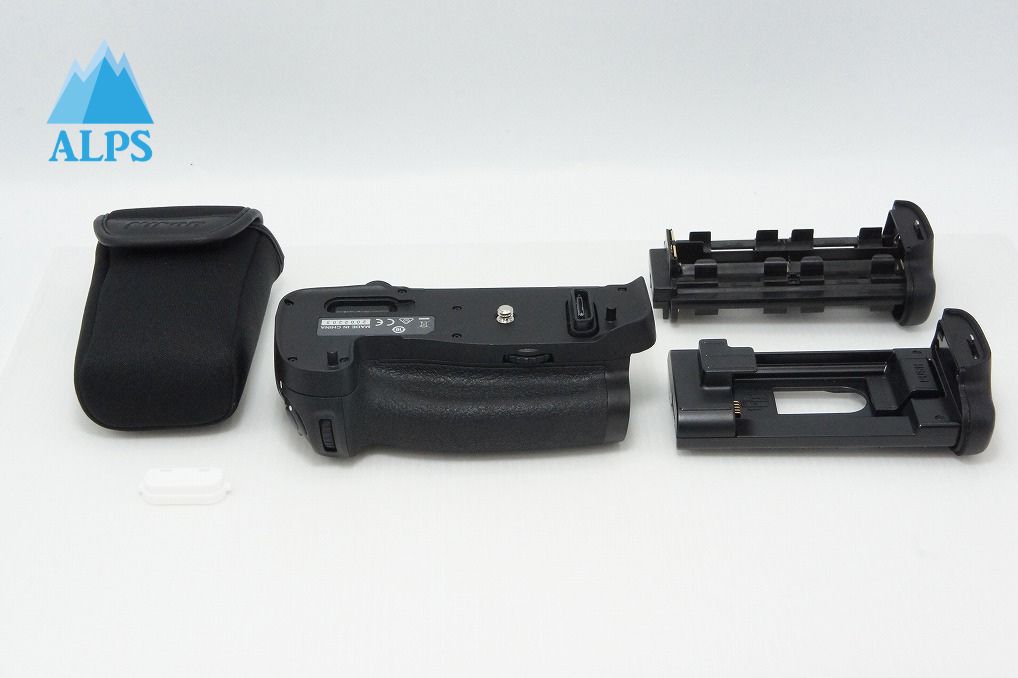 美品 Nikon ニコン MB-D17 D500用 マルチパワーバッテリーパック