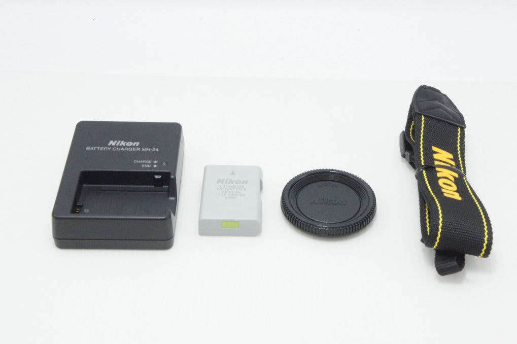 美品 Nikon ニコン D5500 ボディ デジタル一眼レフカメラ ブラック 260616f