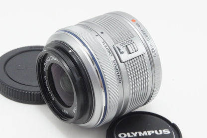 良品 OLYMPUS オリンパス M.ZUIKO DIGITAL 14-42mm F3.5-5.6 II R マイクロフォーサーズ シルバー 260625ab