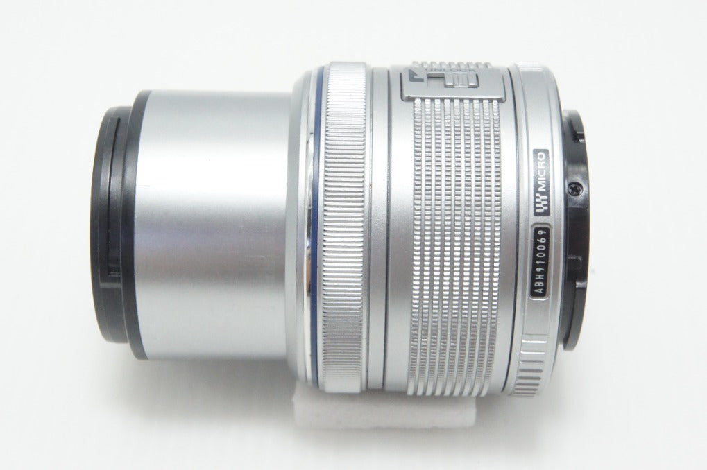良品 OLYMPUS オリンパス M.ZUIKO DIGITAL 14-42mm F3.5-5.6 II R マイクロフォーサーズ シルバー 260625ab