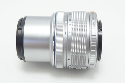 良品 OLYMPUS オリンパス M.ZUIKO DIGITAL 14-42mm F3.5-5.6 II R マイクロフォーサーズ シルバー 260625ab