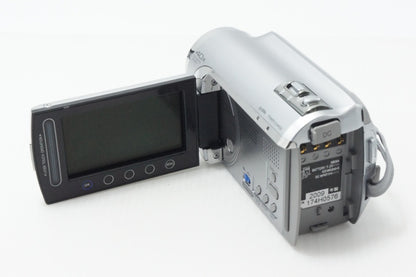 美品 JVC ケンウッド Everio GZ-MG250 デジタルビデオカメラ シルバー 260625l
