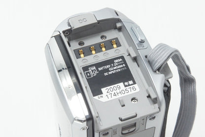 美品 JVC ケンウッド Everio GZ-MG250 デジタルビデオカメラ シルバー 260625l
