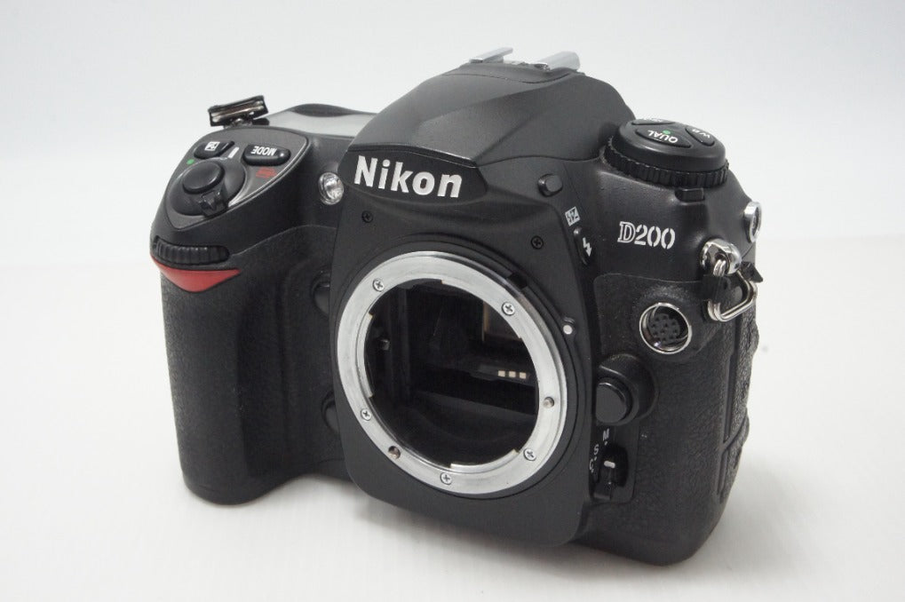Nikon ニコン D200 ボディ デジタル一眼レフカメラ 260626m