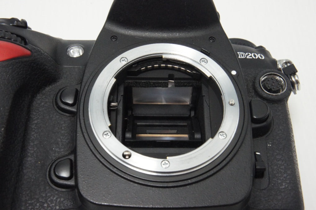 Nikon ニコン D200 ボディ デジタル一眼レフカメラ 260626m