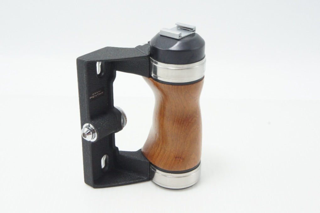 美品 PENTAX ペンタックス 6X7 & 67用 ウッドグリップ 260629f
