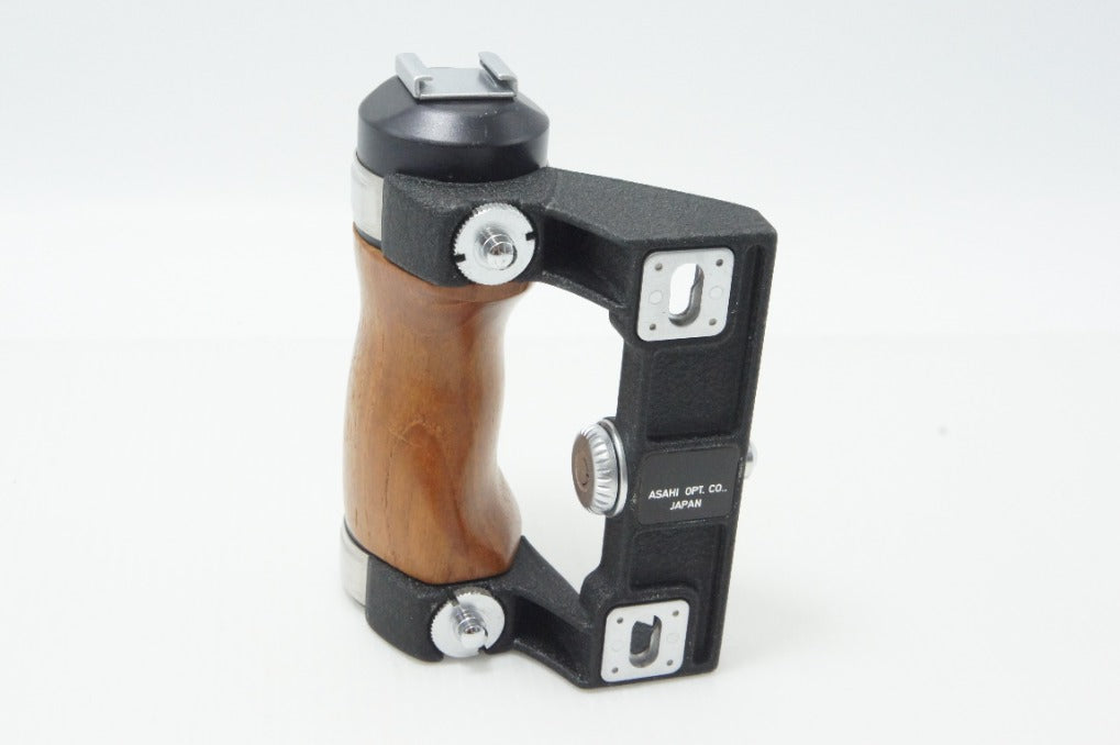 美品 PENTAX ペンタックス 6X7 & 67用 ウッドグリップ 260629f