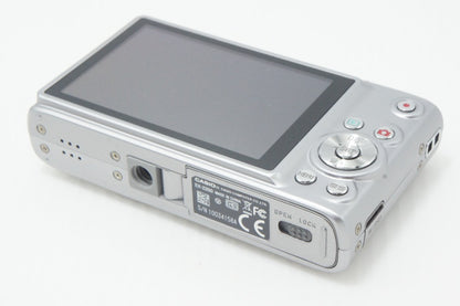 美品 CASIO カシオ EXILIM EX-Z200 コンパクトデジタルカメラ シルバー 260630j