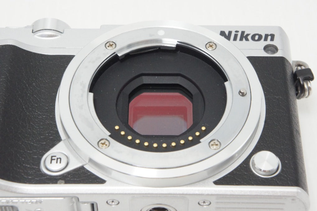 良品 Nikon ニコン 1 J5 ボディ ミラーレス一眼カメラ シルバー 260630u