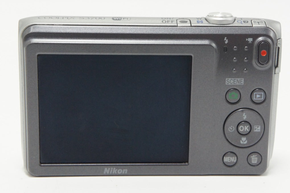 美品 Nikon ニコン COOLPIX S3700 コンパクトデジタルカメラ シルバー 元箱付 260701a