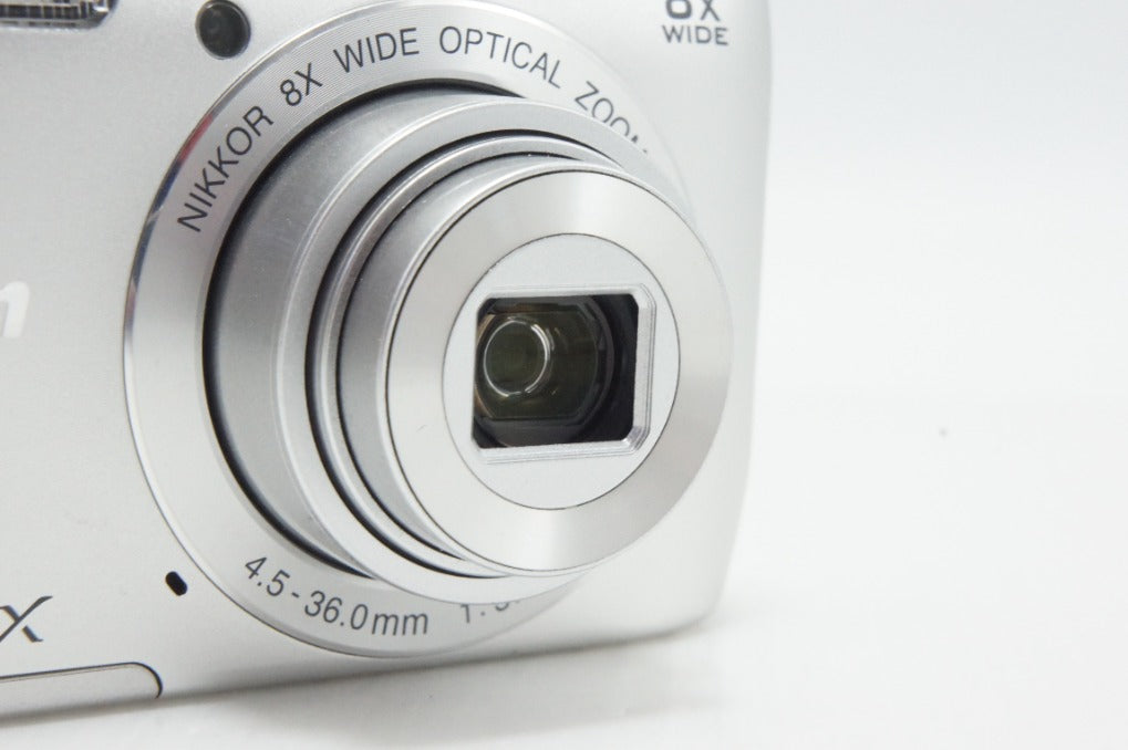 美品 Nikon ニコン COOLPIX S3700 コンパクトデジタルカメラ シルバー 元箱付 260701a