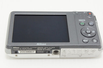 美品 Nikon ニコン COOLPIX S3700 コンパクトデジタルカメラ シルバー 元箱付 260701a