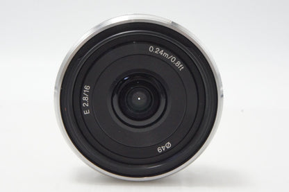 美品 SONY ソニー E 16mm F2.8 SEL16F28 単焦点レンズ シルバー Eマウント APS-C 260701af