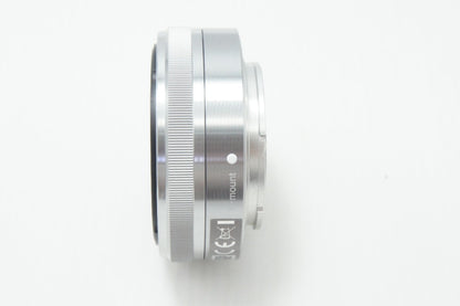 美品 SONY ソニー E 16mm F2.8 SEL16F28 単焦点レンズ シルバー Eマウント APS-C 260701af