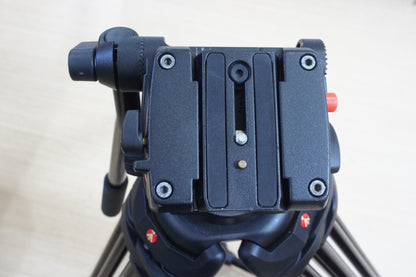 良品 Manfrotto マンフロット 546B 三脚 + 501HDV 雲台 バッグ付 260701h