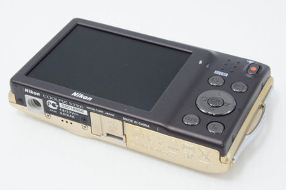 美品 Nikon ニコン COOLPIX S3300 コンパクトデジタルカメラ スイートゴールド 元箱付 260702c