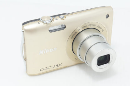 美品 Nikon ニコン COOLPIX S3300 コンパクトデジタルカメラ スイートゴールド 元箱付 260702c