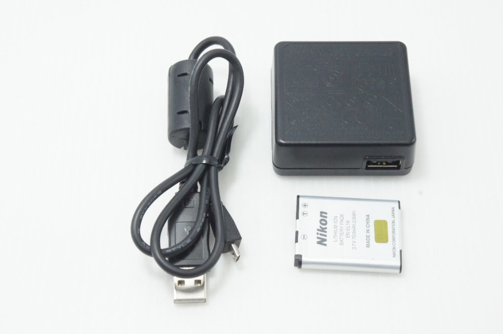 Nikon ニコン COOLPIX S2900 コンパクトデジタルカメラ シルバー 260702d