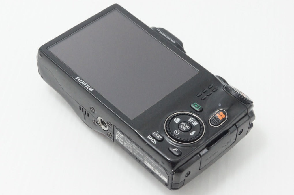 美品 FUJIFILM フジフイルム FinePix F550 EXR コンパクトデジタルカメラ ブラック 元箱付 260702e
