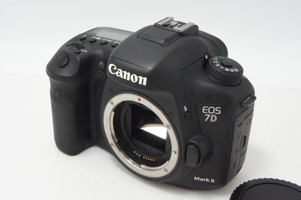美品 Canon キヤノン EOS 7D Mark II ボディ デジタル一眼レフカメラ
