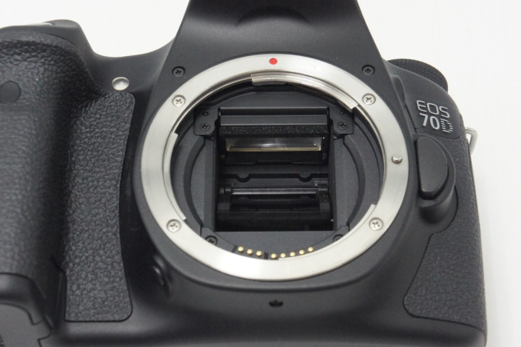 新品級 Canon キヤノン EOS 70D ボディ デジタル一眼レフカメラ 260702k