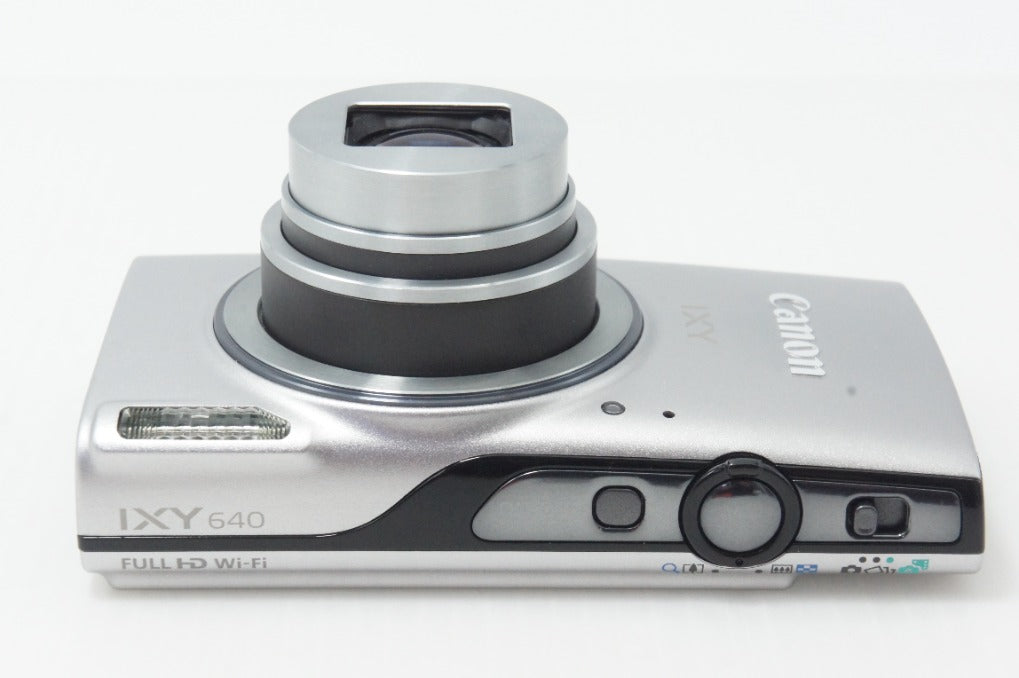 美品 Canon キヤノン IXY 640 コンパクトデジタルカメラ シルバー 元箱付 260702r
