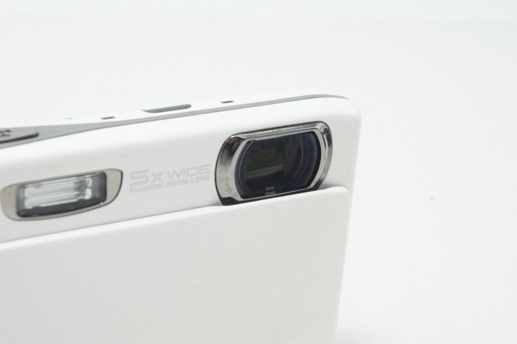 FUJIFILM フジフィルム FinePix Z950EXR コンパクトデジタルカメラ ホワイト 260703a