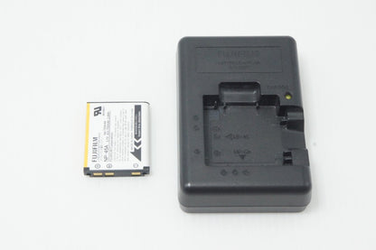 FUJIFILM フジフィルム FinePix Z950EXR コンパクトデジタルカメラ ホワイト 260703a