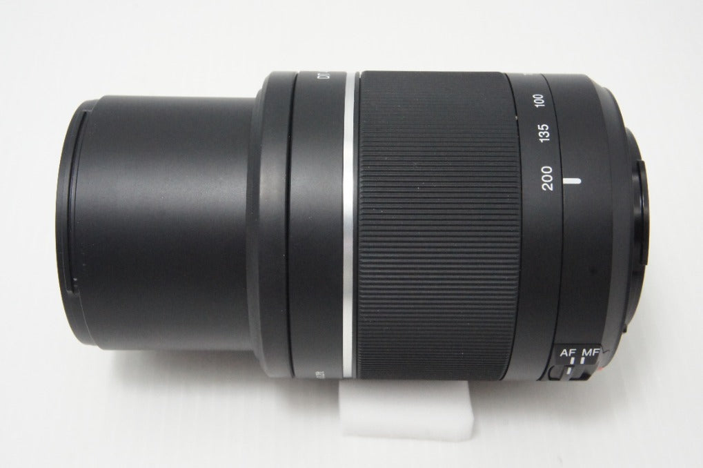 美品 SONY ソニー DT 55-200mm F4-5.6 SAM SAL55200-2 MINOLTA ミノルタ αマウント ズームレンズ フード付 260703ah