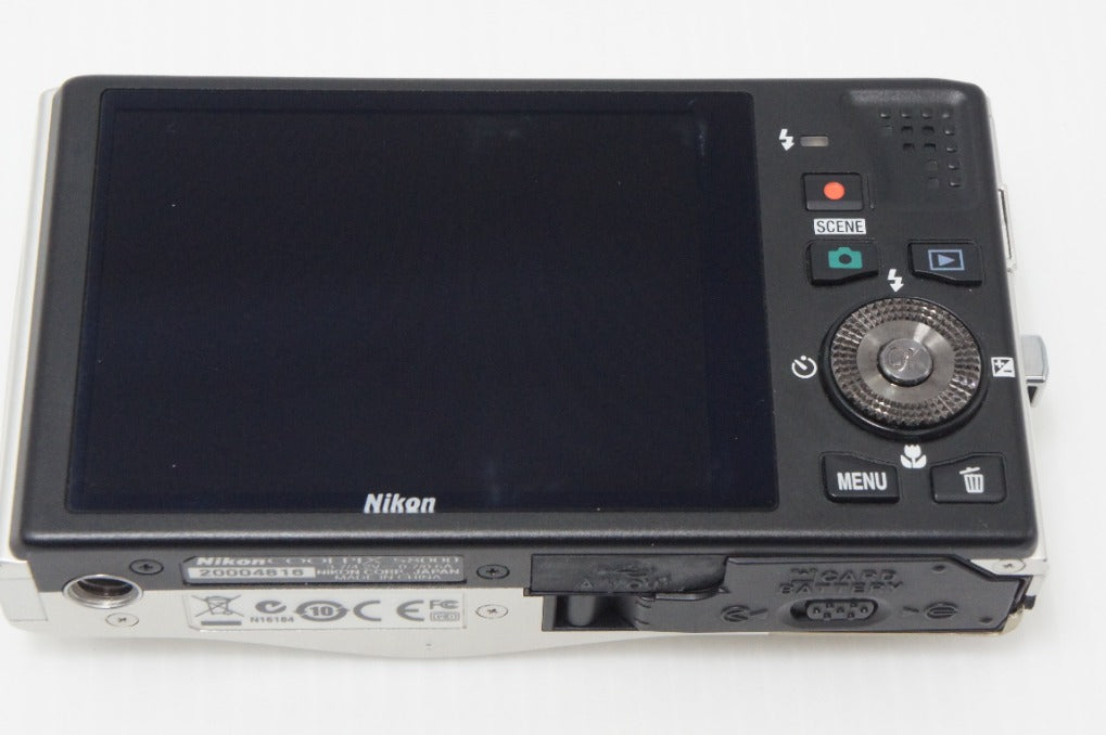 Nikon ニコン COOLPIX S8000 コンパクトデジタルカメラ シャンパン
